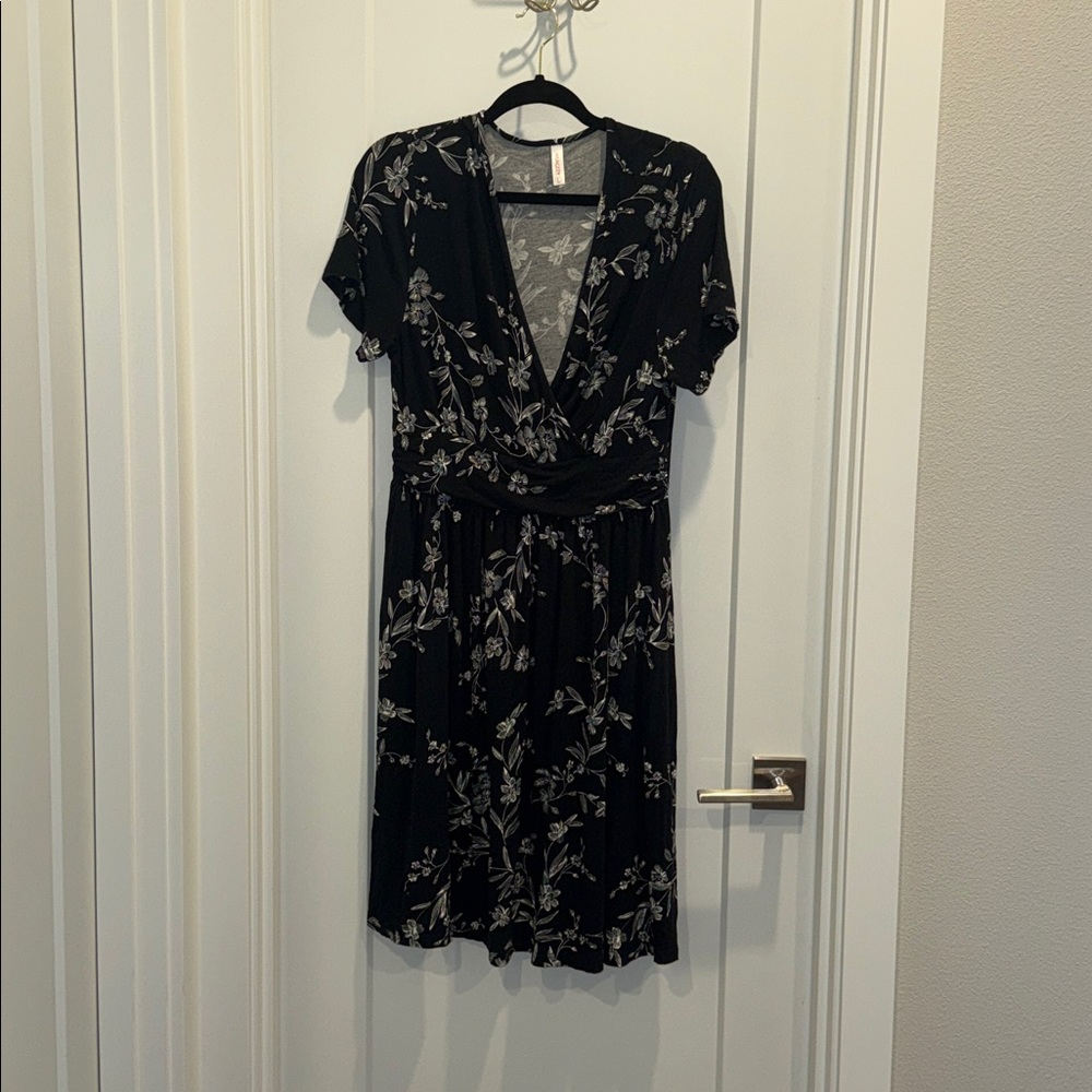 Elegant Black Floral Midi Dress